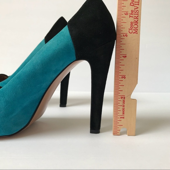 BCBGeneration Blue Black Color Block Suede Heels - Picture 4 of 8